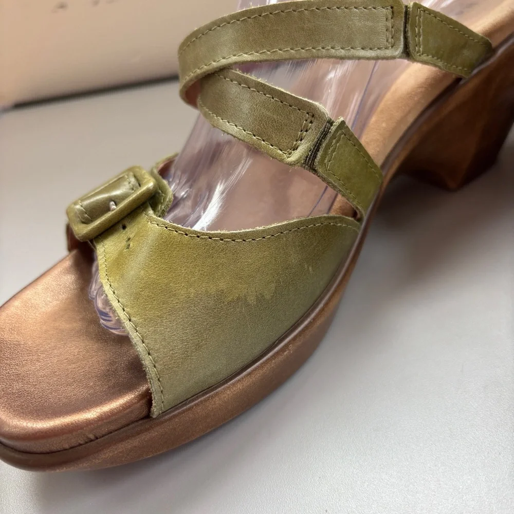 Naot Leather Clog Sandals Size EU 40 US 9 Olive Green Comfort Wedge Buckle Shoes